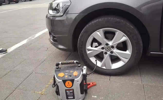 贵港汽车搭电案例